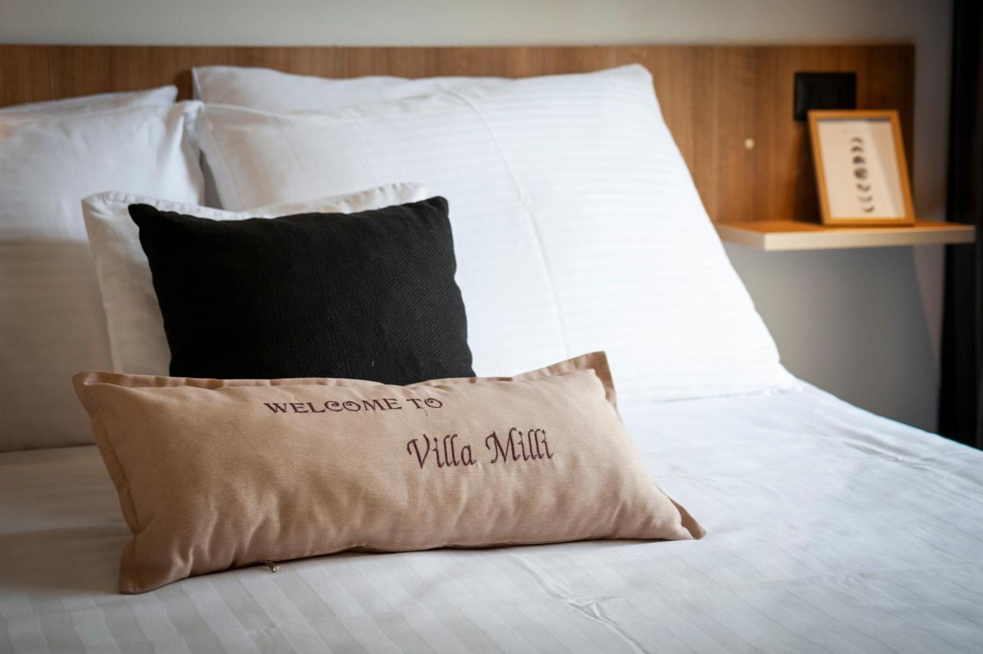Villa Milli B&B Ровин Екстериор снимка